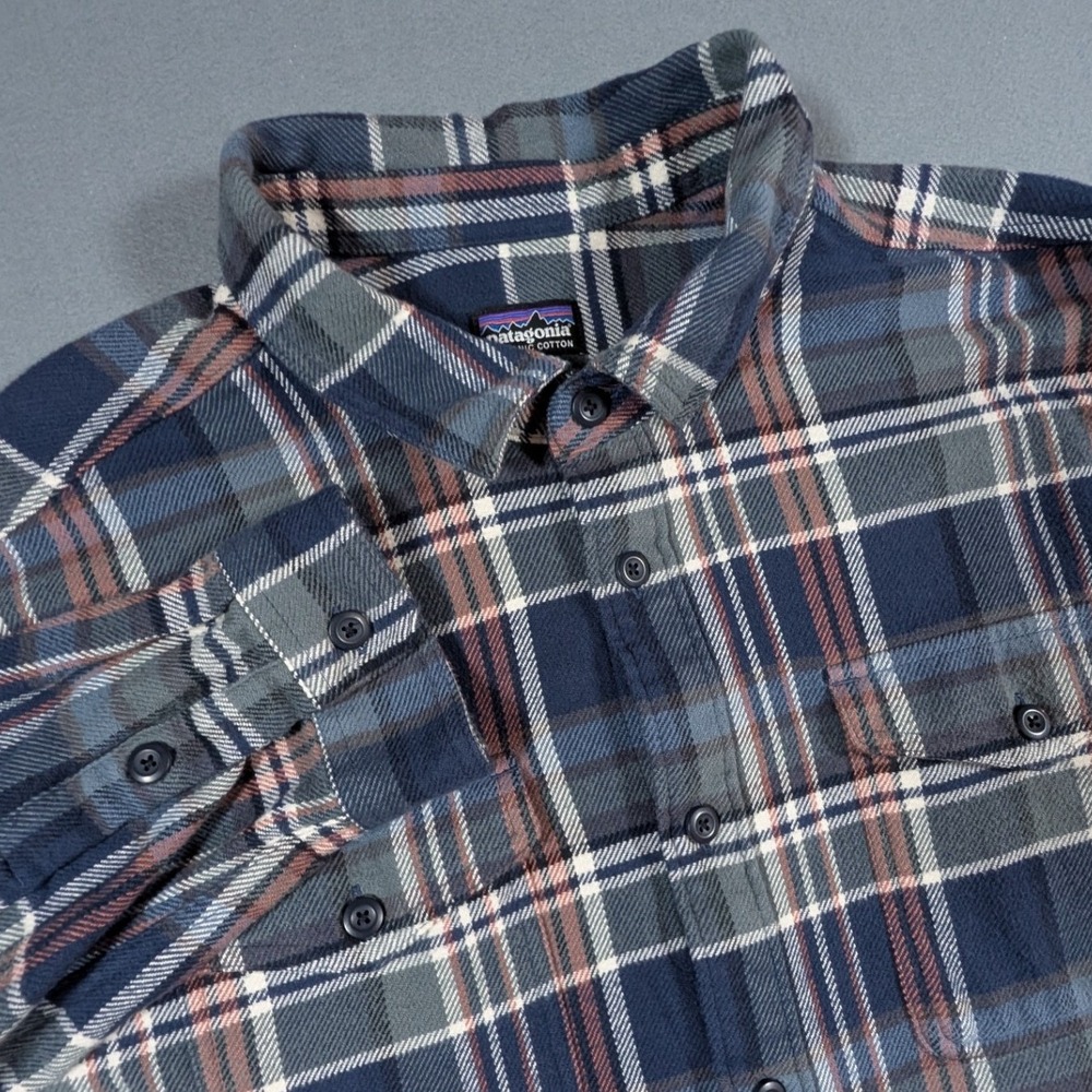 Patagonia Fjord Flannel Shirt Mens XXL Blue Plaid Organic Cotton STY42401